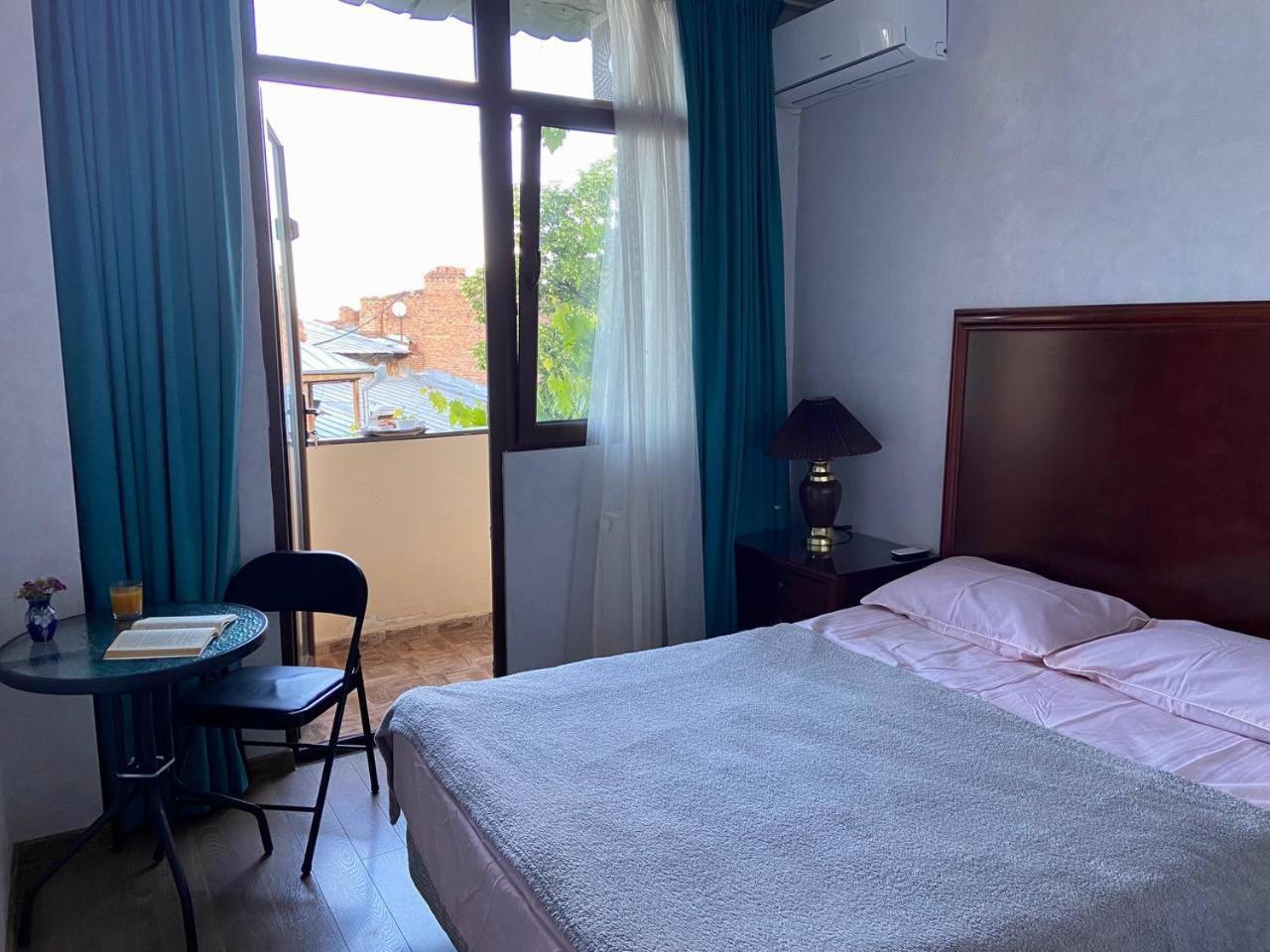 Hotel "Tbilisi Tales" In The Heart Of The Old City Kültér fotó