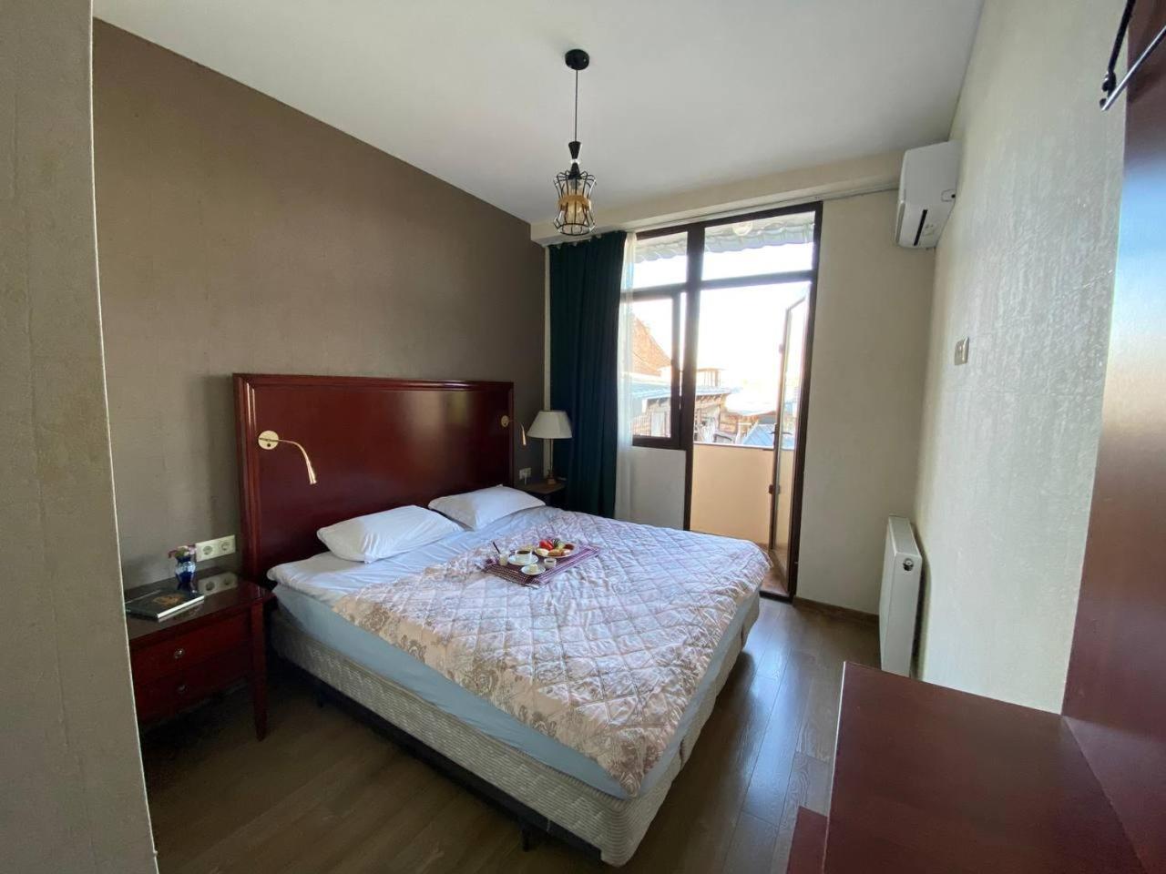Hotel "Tbilisi Tales" In The Heart Of The Old City Kültér fotó